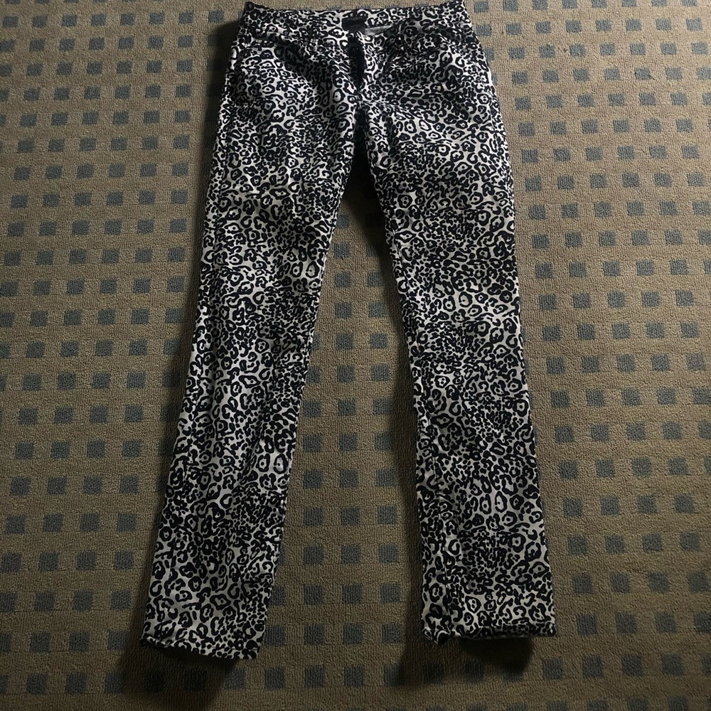 Ann Taylor black and white pattern low rise pants